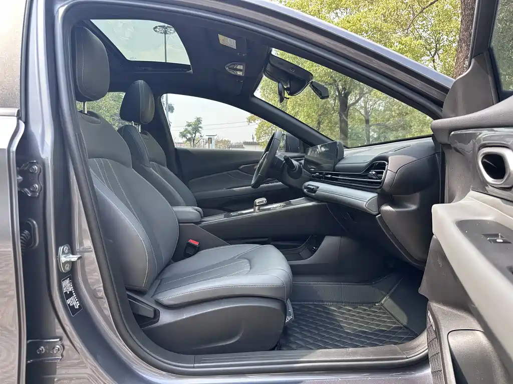 GAC Trumpchi Lingpai 2024 270T DCT Lingpai S Edition 2024 - thumbnail 15