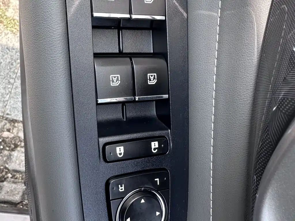 GAC Trumpchi Lingpai 2024 270T DCT Lingpai S Edition 2024 - thumbnail 16