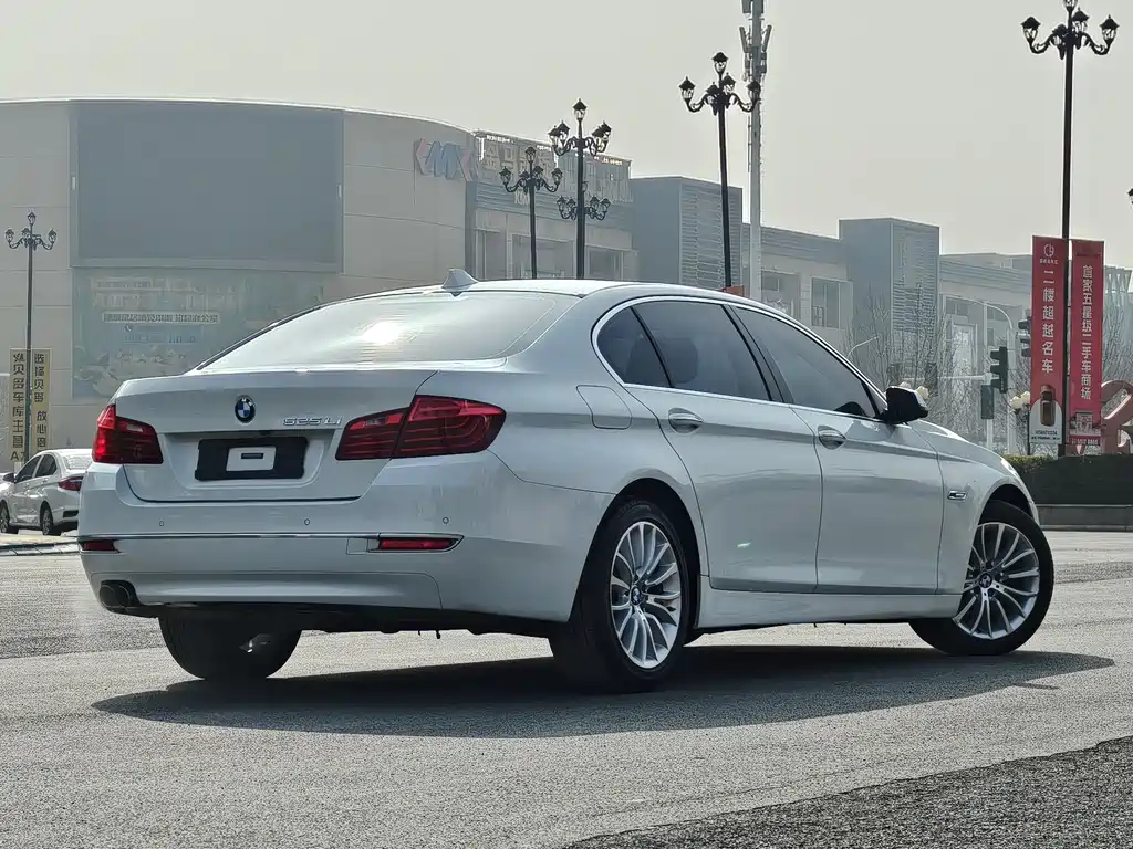 BMW BMW 5 Series 2014 525Li Luxury Design Package 2015 - thumbnail 6