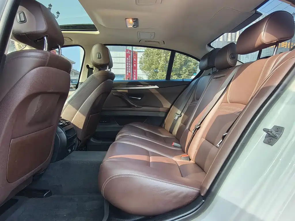 BMW BMW 5 Series 2014 525Li Luxury Design Package 2015 - thumbnail 8