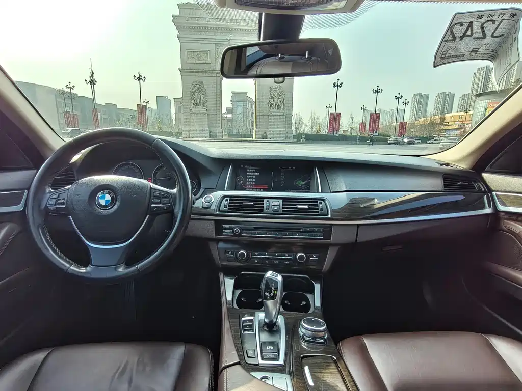 BMW BMW 5 Series 2014 525Li Luxury Design Package 2015 - thumbnail 11