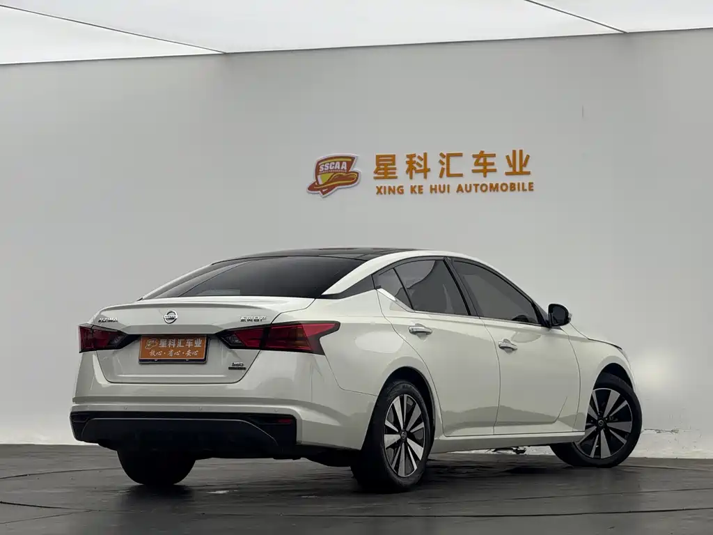 Nissan Nissan Altima 2020 Model Year Facelift 2.0T XL Intelligent Edition 2021 - thumbnail 11