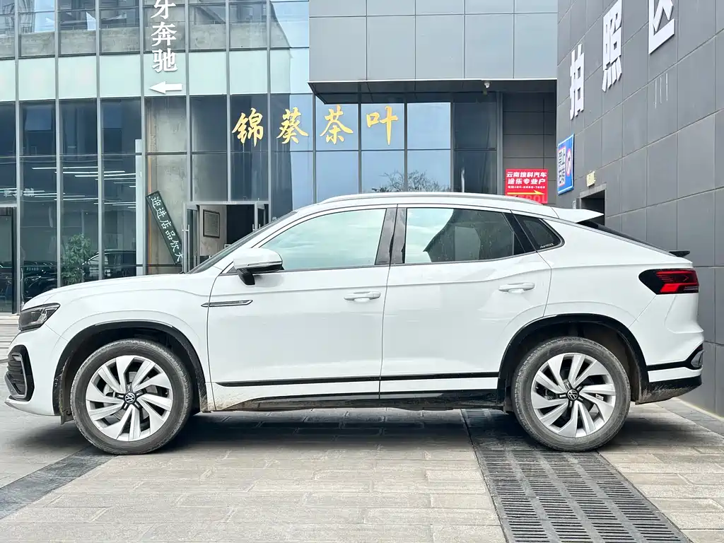 Volkswagen Tayron X 2020 330TSI Two-Wheel Drive Premium Intelligent Connectivity Edition 2022 - thumbnail 8