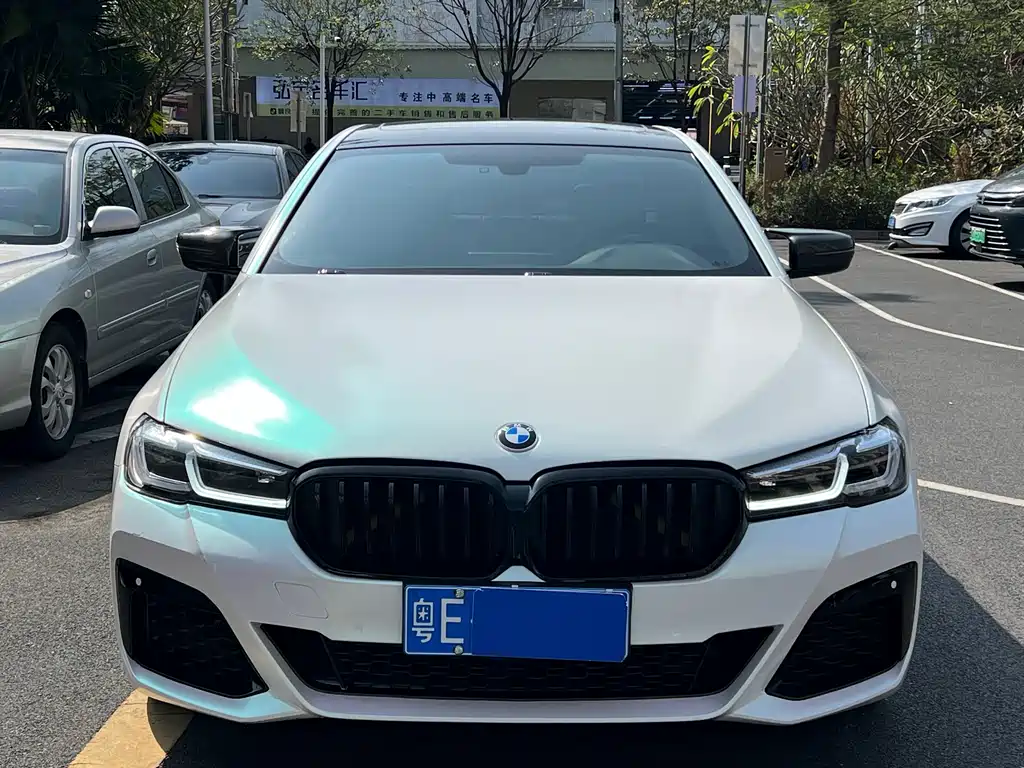 BMW BMW 5 Series Import 2018 525i M Sport Package 2018 - thumbnail 3
