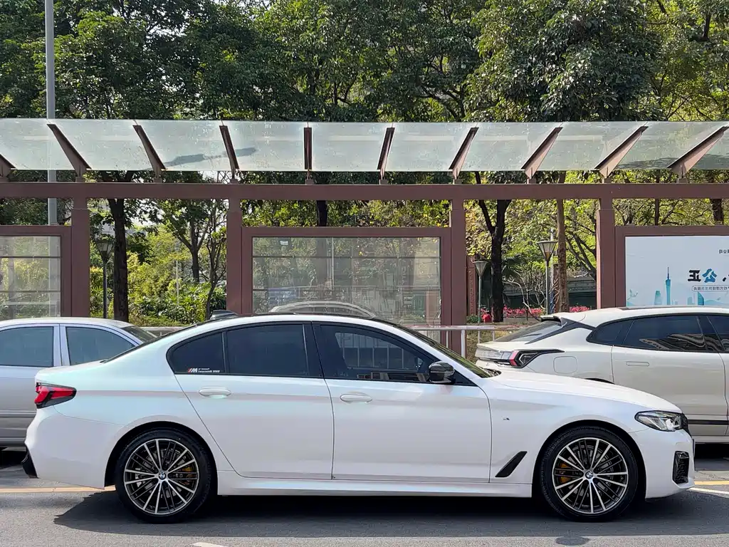 BMW BMW 5 Series Import 2018 525i M Sport Package 2018 - thumbnail 6
