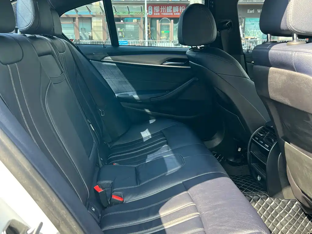 BMW BMW 5 Series Import 2018 525i M Sport Package 2018 - thumbnail 12