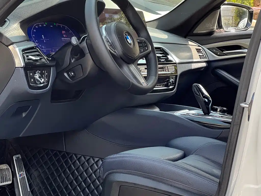 BMW BMW 5 Series Import 2018 525i M Sport Package 2018 - thumbnail 13