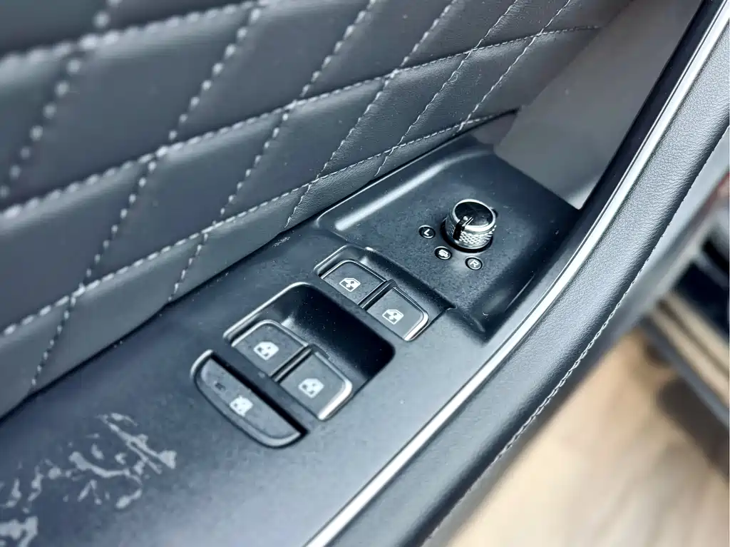 Hongqi Hongqi HS5 2019 2.0T Smart Connect Flag Enjoy Edition 2021 - thumbnail 4