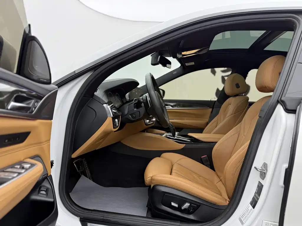 BMW BMW 6 Series GT 2019 630i M Sport Package 2019 - thumbnail 4