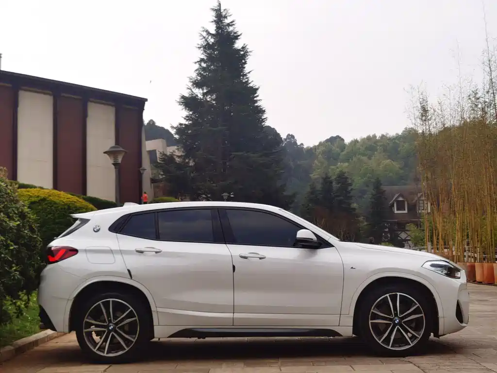 BMW BMW X2 2021 sDrive25i M Sport Package Premium 2021 - thumbnail 6
