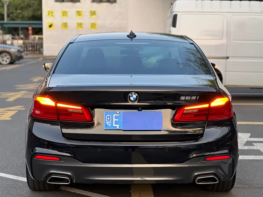 BMW BMW 5 Series Import 2018 525i M Sport Package 2018 - thumbnail 3