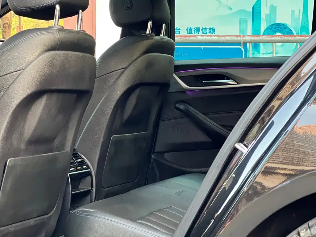 BMW BMW 5 Series Import 2018 525i M Sport Package 2018 - thumbnail 12