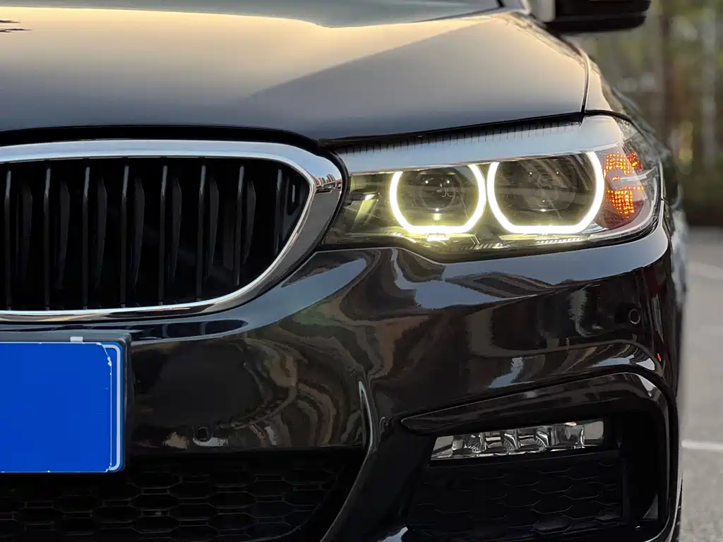 BMW BMW 5 Series Import 2018 525i M Sport Package 2018 - thumbnail 18