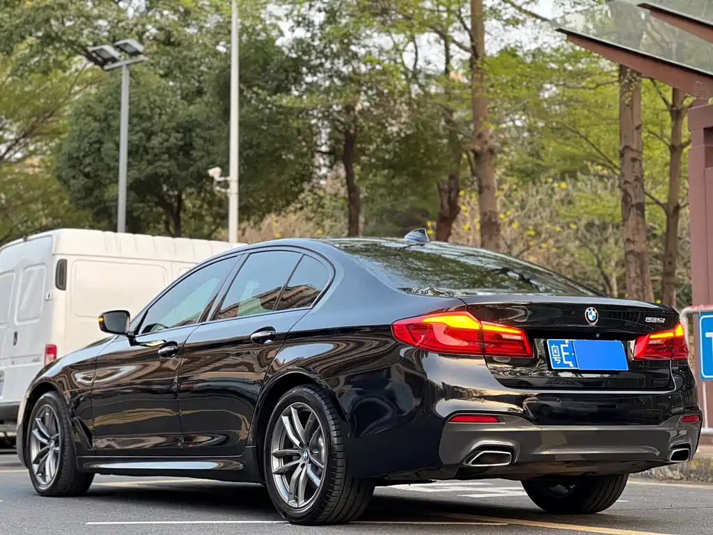 BMW BMW 5 Series Import 2018 525i M Sport Package 2018 - thumbnail 21