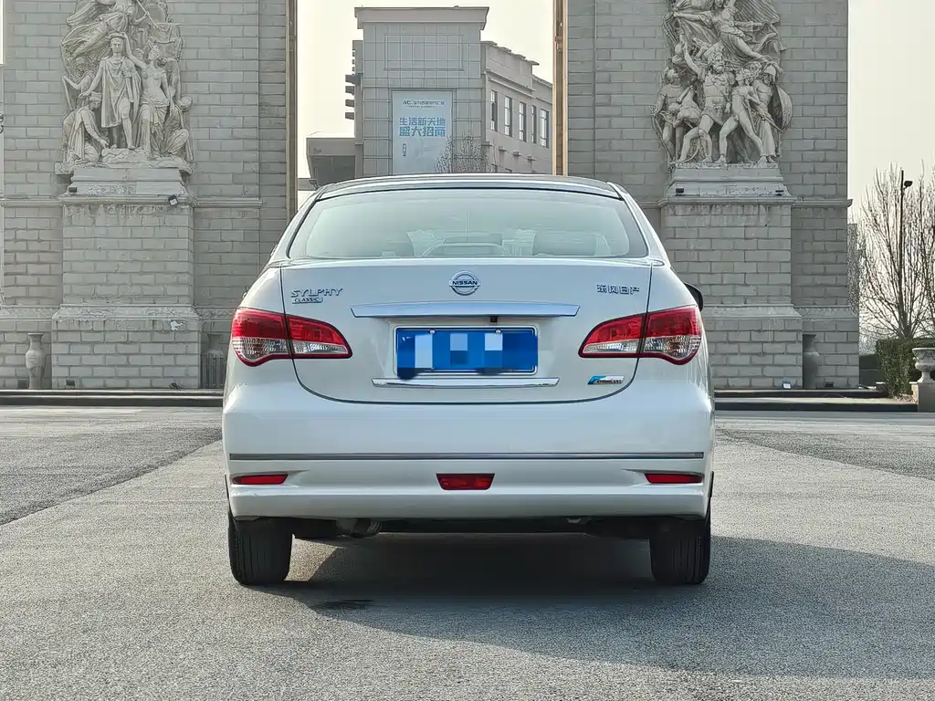 Nissan Nissan Sylphy 2018 Classic 1.6XE CVT Comfort Edition 2019 - thumbnail 5