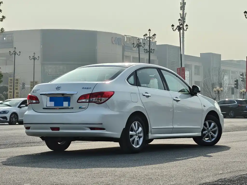 Nissan Nissan Sylphy 2018 Classic 1.6XE CVT Comfort Edition 2019 - thumbnail 6