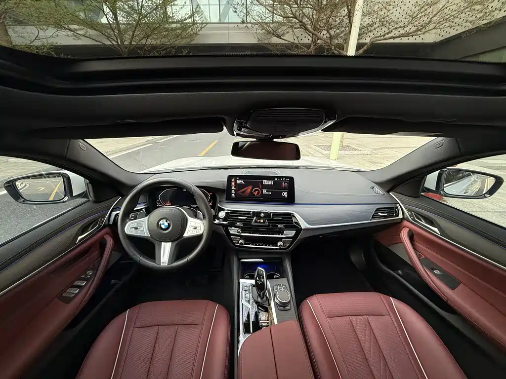 BMW BMW 5 Series 2023 Facelift 530Li Leading Model M Sport Package 2024 - thumbnail 16