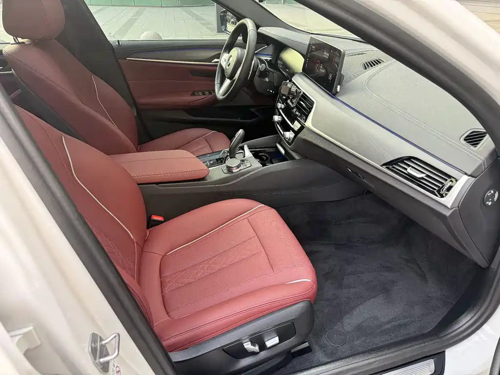 BMW BMW 5 Series 2023 Facelift 530Li Leading Model M Sport Package 2024 - thumbnail 23