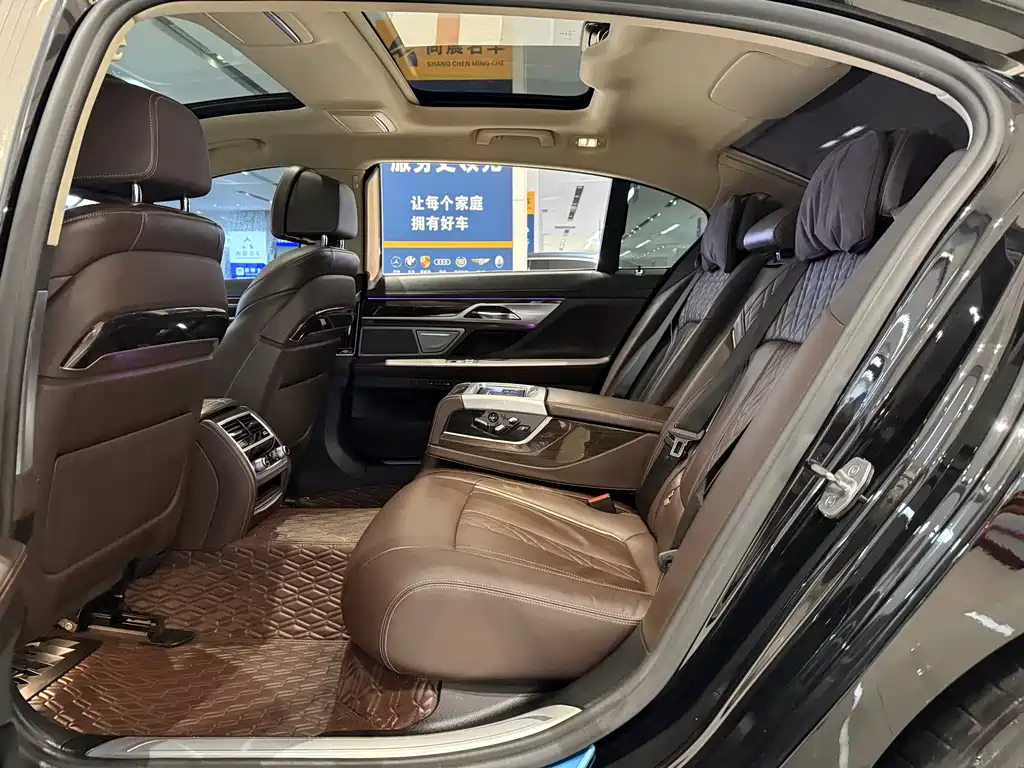 BMW BMW 7 Series 2019 730Li Luxury Package 2020 - thumbnail 17