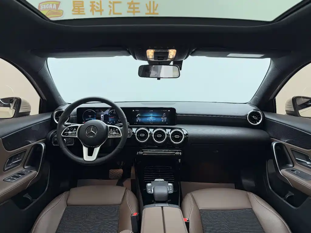 Mercedes-Benz Mercedes-Benz A-Class 2021 A 200 Sport Edition 2022 - thumbnail 7