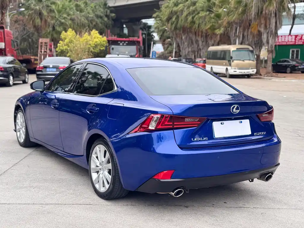 Lexus Lexus IS 2015 200t F SPORT 2016 - thumbnail 9