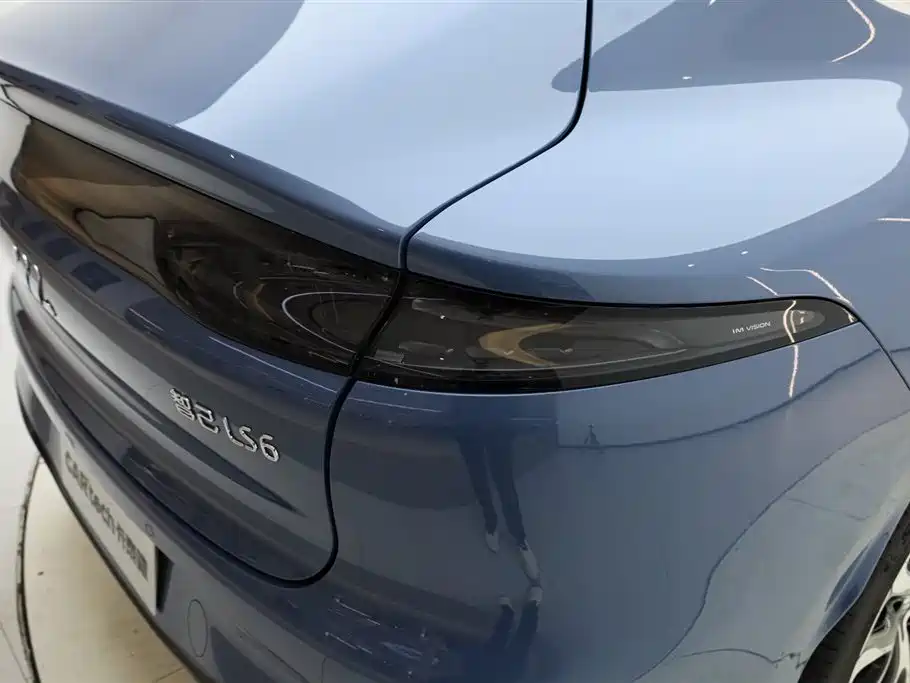 Zhiji Auto IM LS6 2026 Range Extender 52 Max 2025 - thumbnail 26