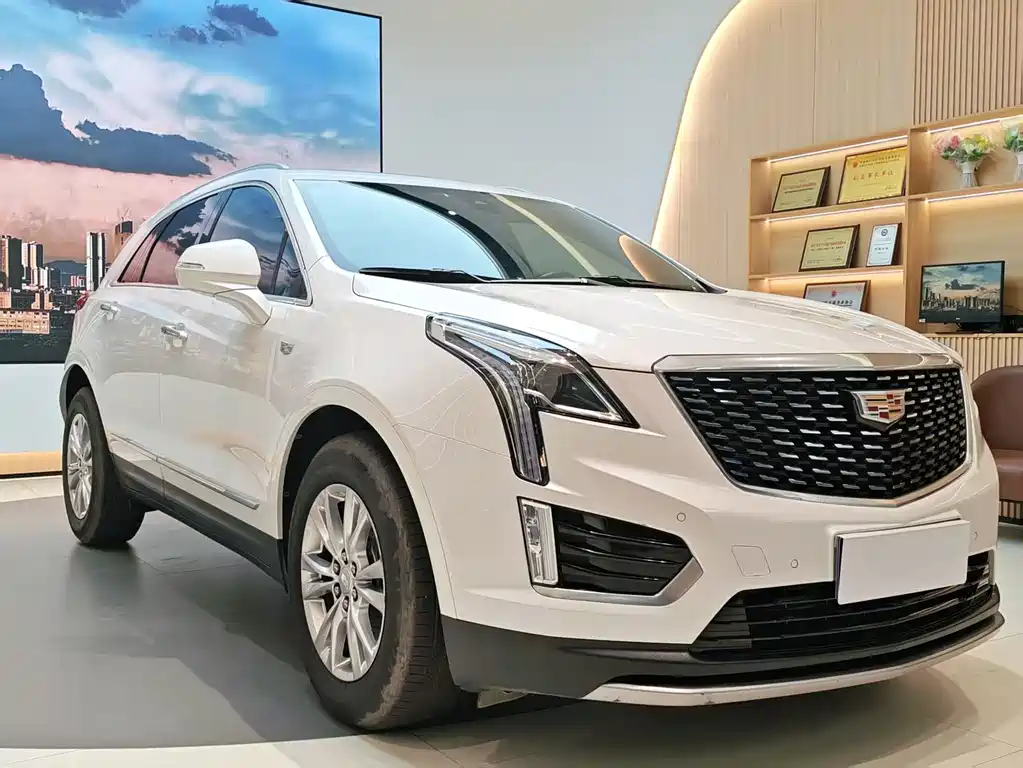 Cadillac Cadillac XT5 2022 2.0T FWD Luxury 2023 - thumbnail 3