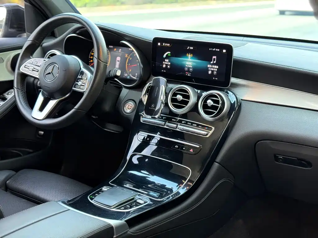 Mercedes-Benz Mercedes-Benz GLC 2021 GLC 260 L 4MATIC Sport Edition 2021 - thumbnail 6