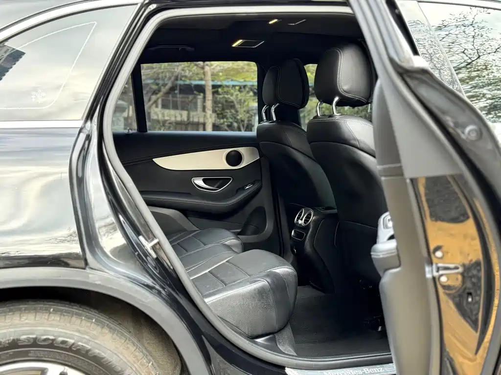 Mercedes-Benz Mercedes-Benz GLC 2021 GLC 260 L 4MATIC Sport Edition 2021 - thumbnail 10