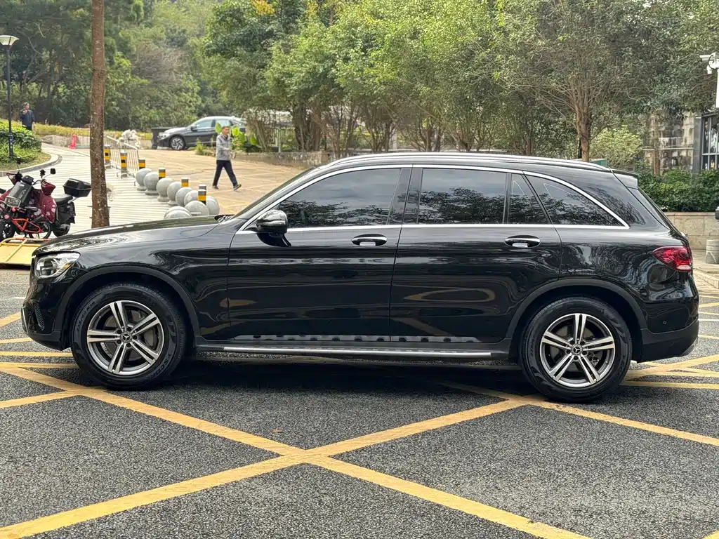 Mercedes-Benz Mercedes-Benz GLC 2021 GLC 260 L 4MATIC Sport Edition 2021 - thumbnail 16