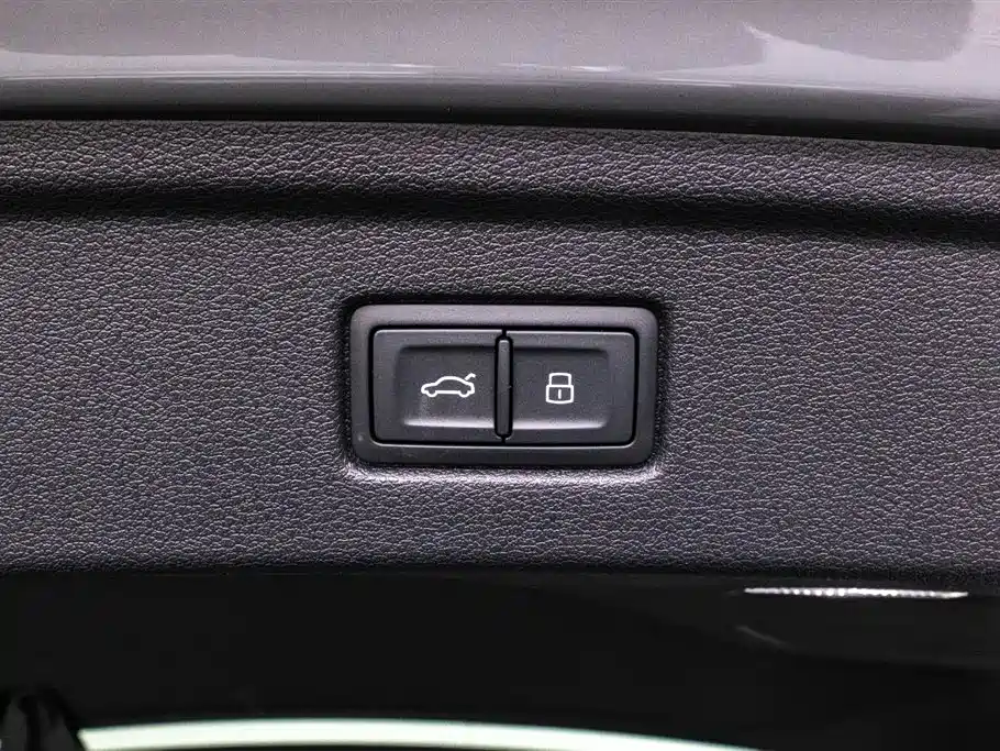 Audi Audi RS 5 2023 2.9T Sportback Dark Gold Edition 2024 - thumbnail 18