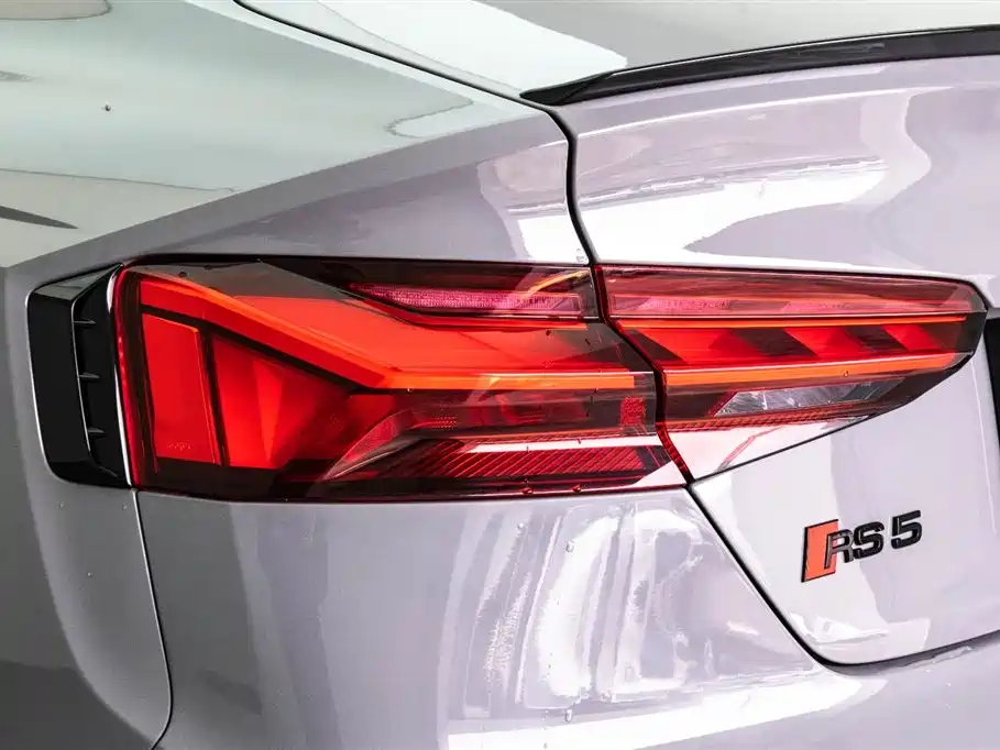Audi Audi RS 5 2023 2.9T Sportback Dark Gold Edition 2024 - thumbnail 30