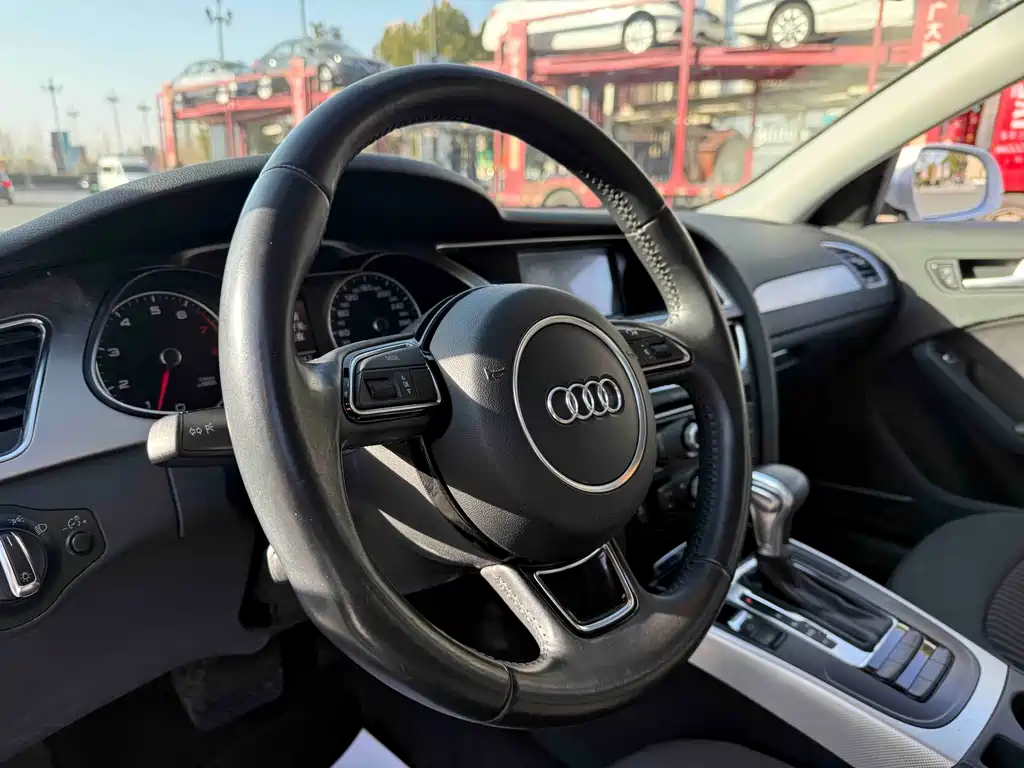 Audi Audi A4L 2013 35 TFSI Automatic Standard Model 2014 - thumbnail 10
