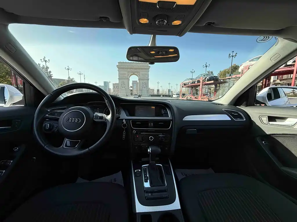 Audi Audi A4L 2013 35 TFSI Automatic Standard Model 2014 - thumbnail 14