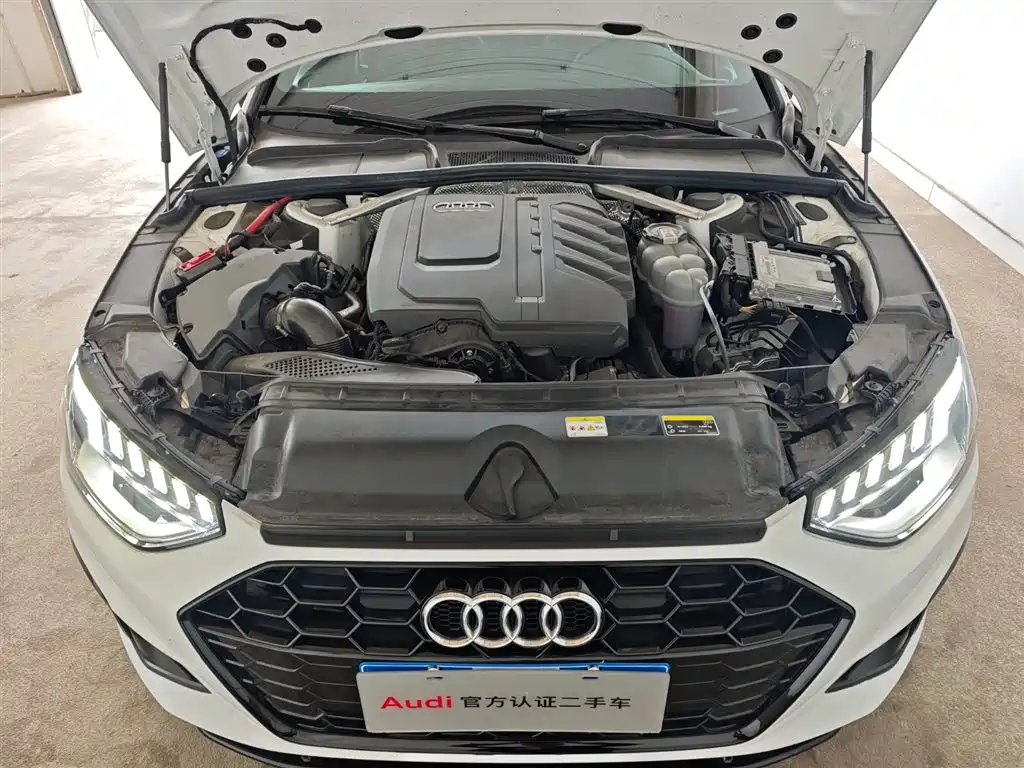 Audi Audi A4L 2024 40 TFSI Luxury Dynamic Model 2024 - thumbnail 11