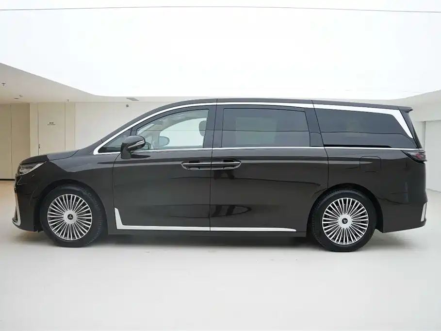 Lantu Automobile Lantu Dreamer 2025 PHEV AWD Flagship Kunpeng Edition 2024 - thumbnail 3