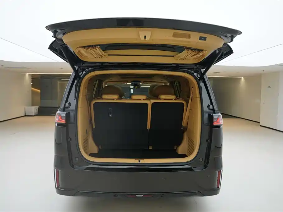 Lantu Automobile Lantu Dreamer 2025 PHEV AWD Flagship Kunpeng Edition 2024 - thumbnail 7