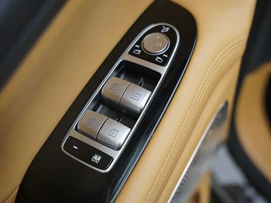 Lantu Automobile Lantu Dreamer 2025 PHEV AWD Flagship Kunpeng Edition 2024 - thumbnail 12