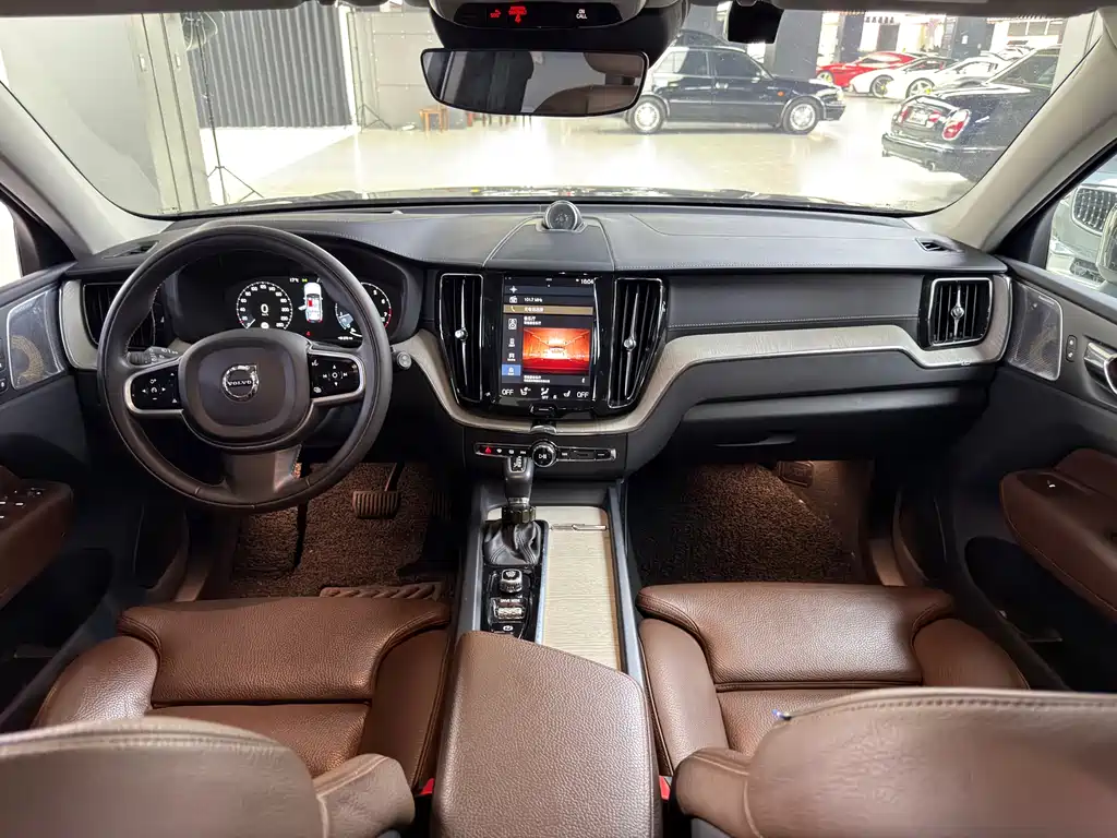 Volvo Volvo XC60 2018 T5 AWD Inscription Luxury Edition 2018 - thumbnail 20