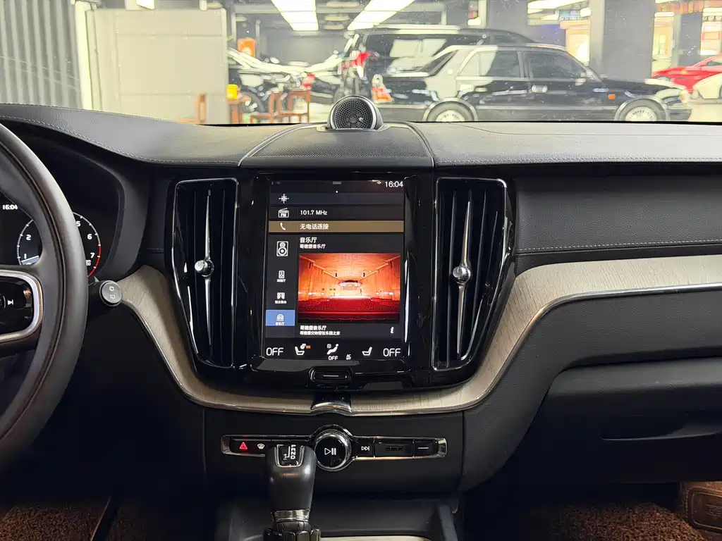 Volvo Volvo XC60 2018 T5 AWD Inscription Luxury Edition 2018 - thumbnail 22
