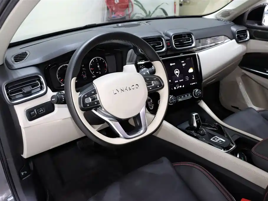 Lynk & Co Lynk & Co 02 2020 High Energy 2.0T Automatic AWD Pro Edition 2020 - thumbnail 10