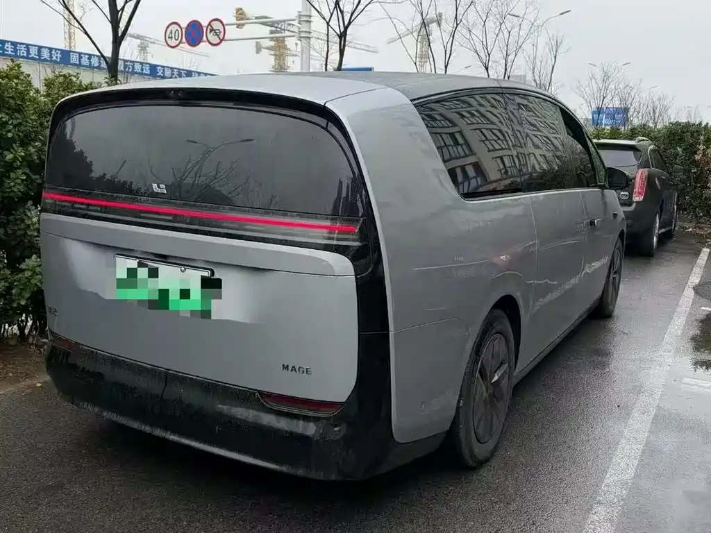 Li Auto Li Auto MEGA 2025 Home Special Edition 2025 - thumbnail 2