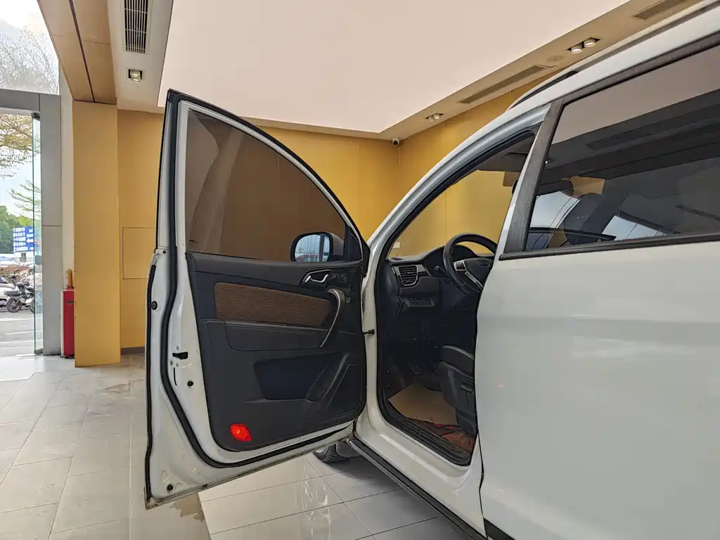 Bisu Auto Bisuzu M3 2017 1.5L Luxury Edition 2018 - thumbnail 7