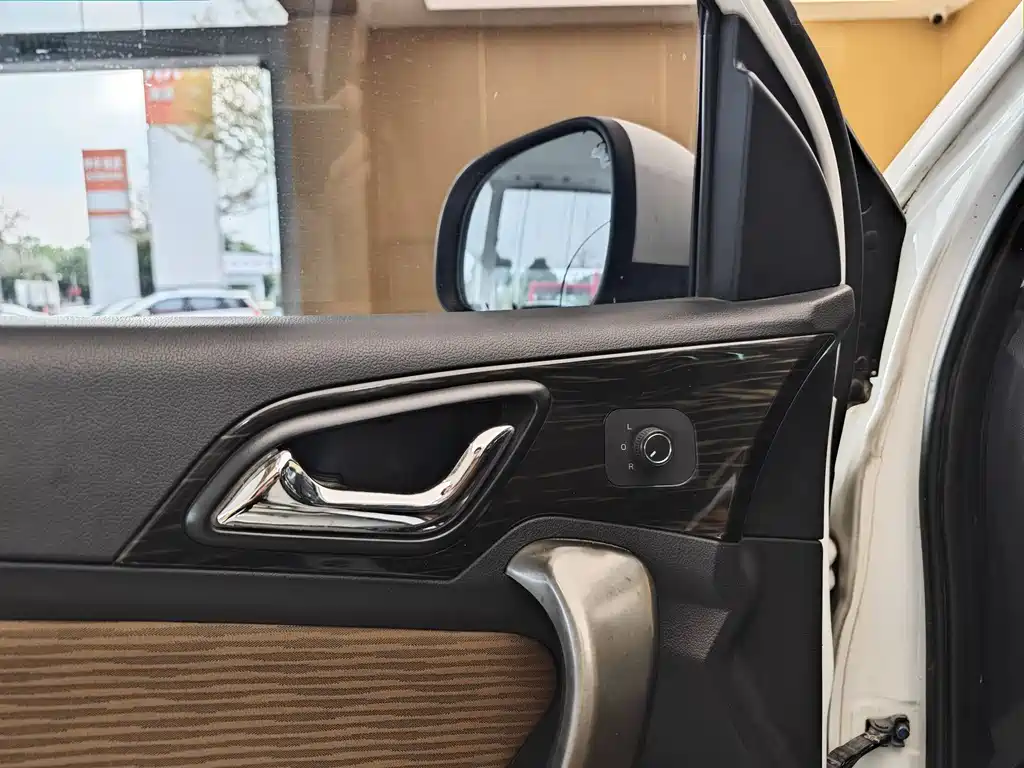 Bisu Auto Bisuzu M3 2017 1.5L Luxury Edition 2018 - thumbnail 8