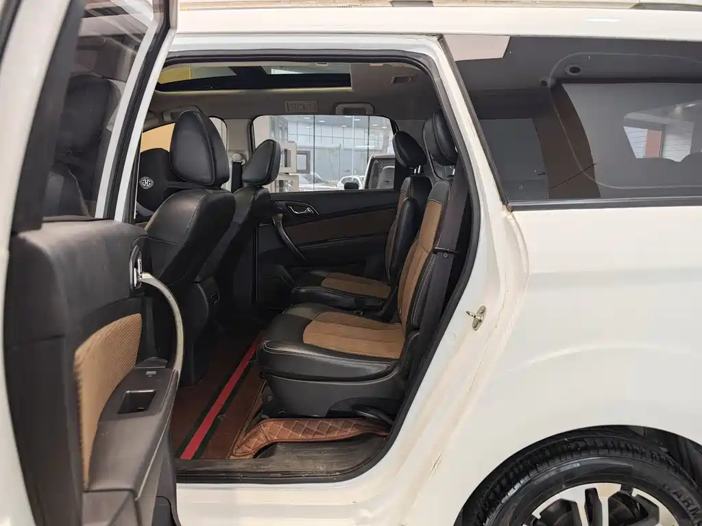 Bisu Auto Bisuzu M3 2017 1.5L Luxury Edition 2018 - thumbnail 21