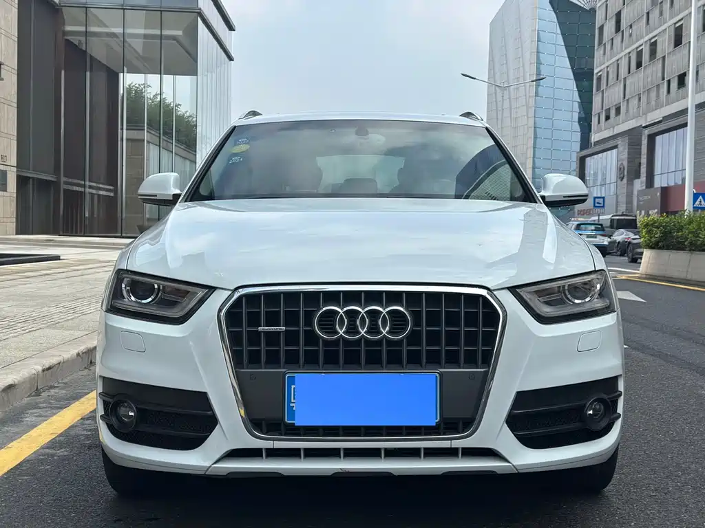 Audi Audi Q3 2015 35 TFSI quattro Technology Package 2016 - thumbnail 2