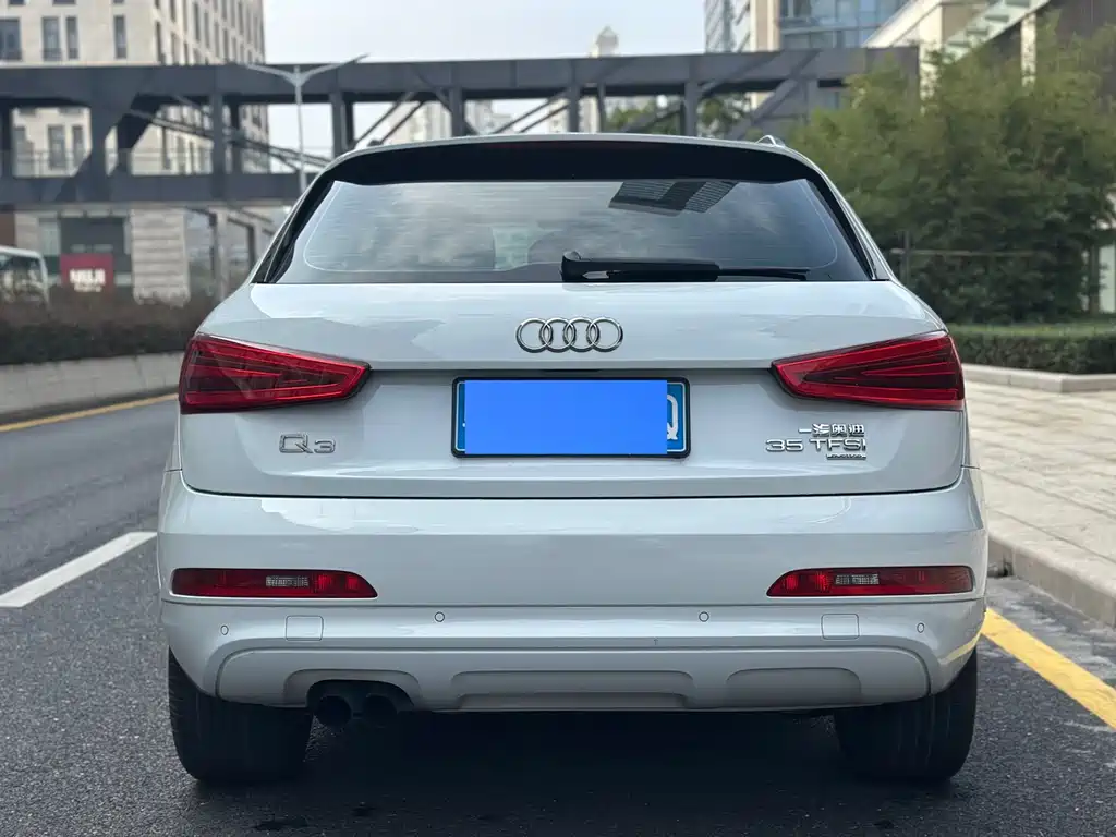 Audi Audi Q3 2015 35 TFSI quattro Technology Package 2016 - thumbnail 5