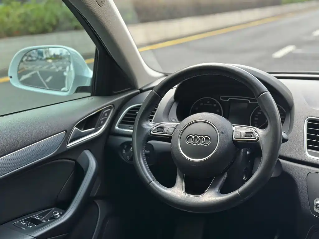 Audi Audi Q3 2015 35 TFSI quattro Technology Package 2016 - thumbnail 8