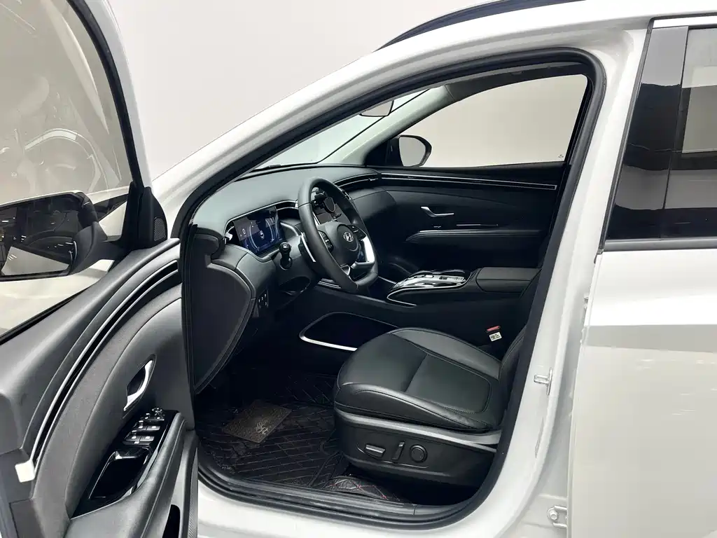 Hyundai Hyundai Tucson 2023 L 1.5T Automatic 2WD LUX Premium Edition 2023 - thumbnail 9