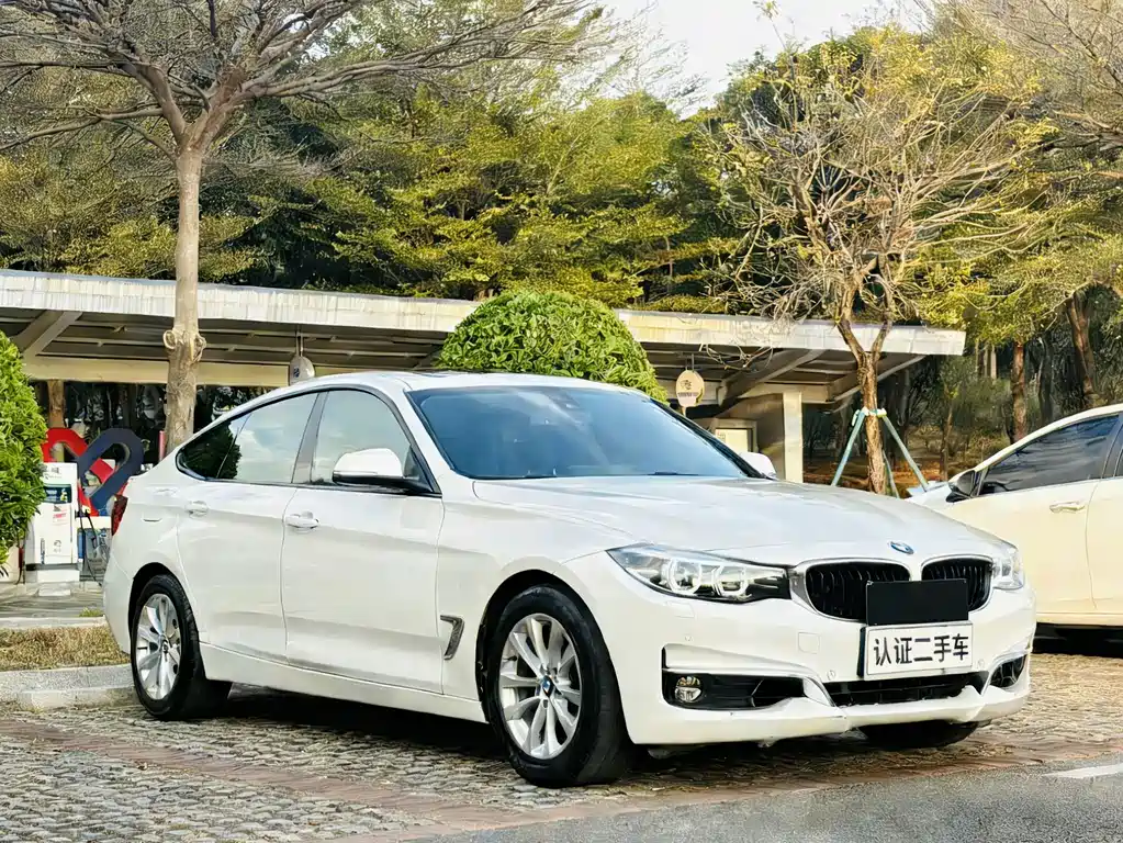 BMW BMW 3 Series GT 2016 320i Fashion Edition 2017 - thumbnail 3